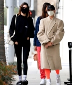 Access_Kardashian_001~0.jpg
