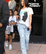 Access_Kardashian_05.jpg