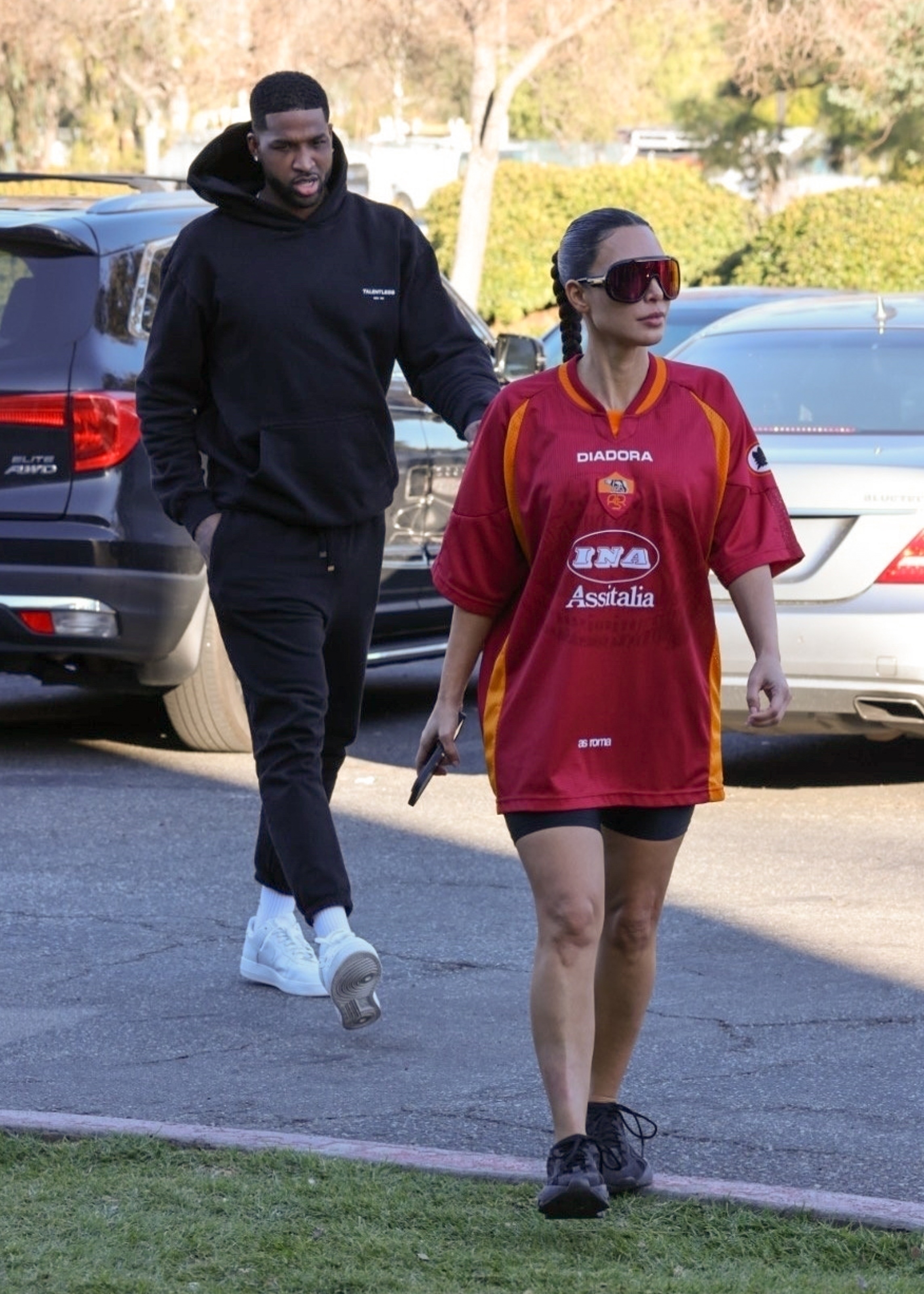 Access_Kardashian_01.jpg