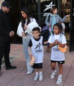 Access_Kardashian_07.jpg
