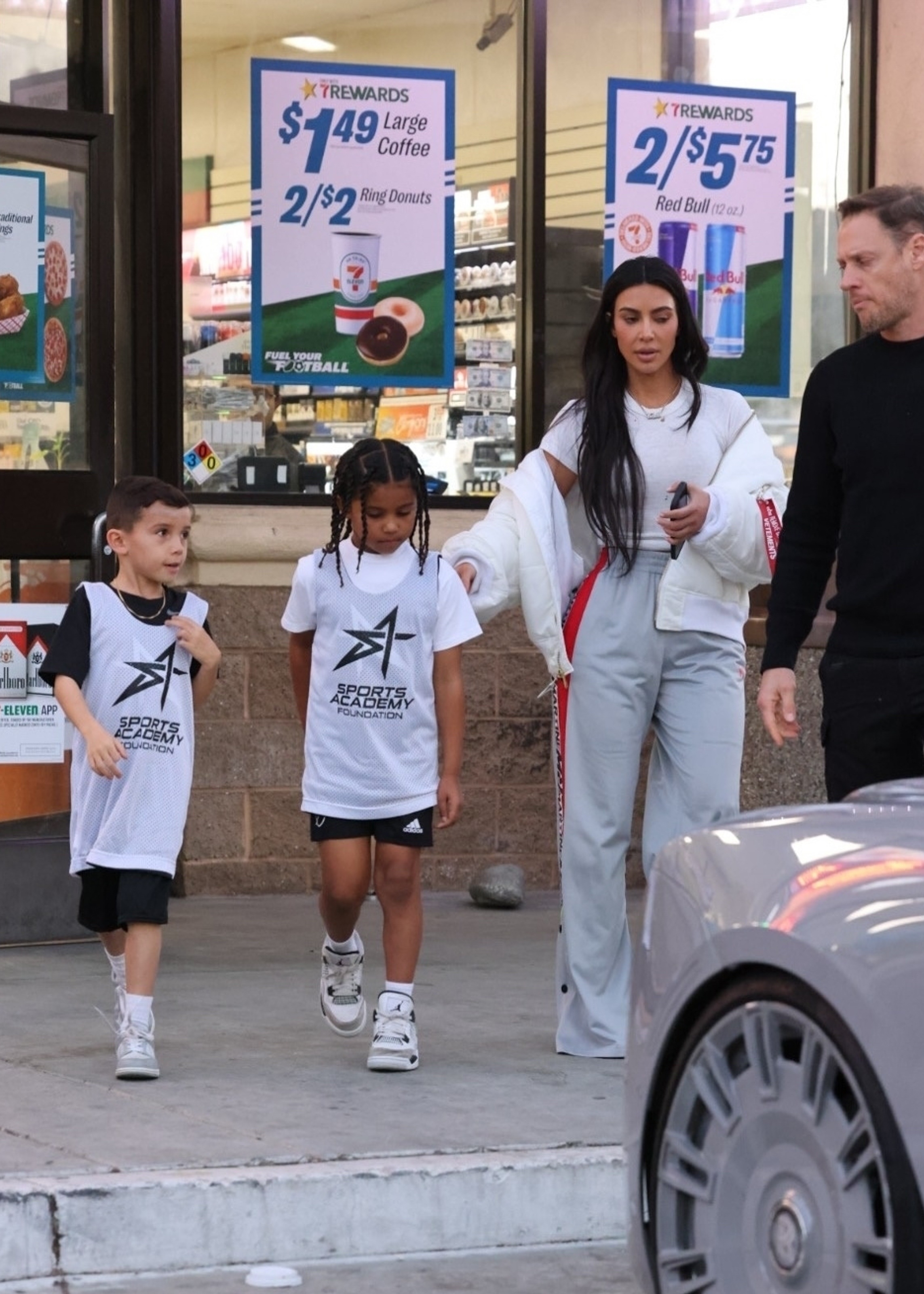Access_Kardashian_08.jpg