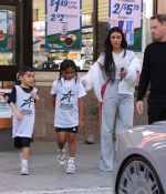 Access_Kardashian_08.jpg