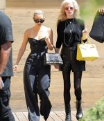 Access_Kardashian_01.jpg