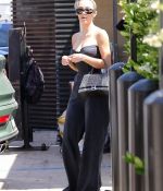Access_Kardashian_09.jpg