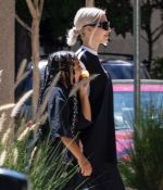 Access_Kardashian_09.jpg