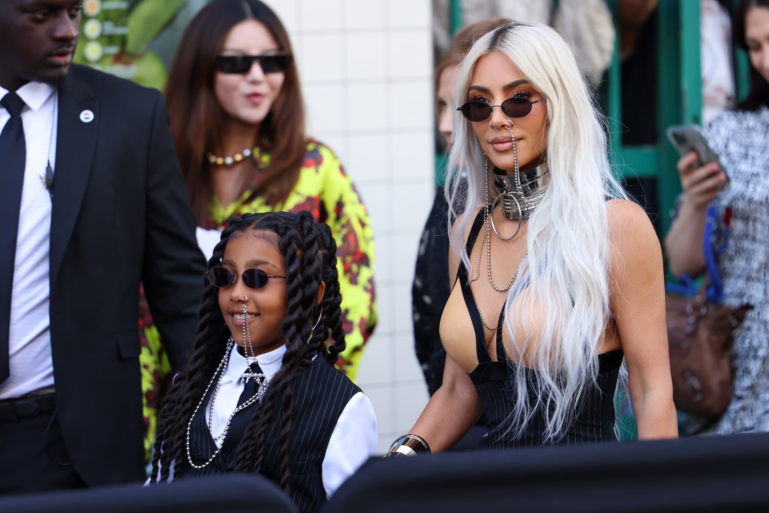 Access_Kardashian_03.jpg