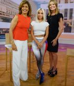 Access_Kardashian_04.jpg