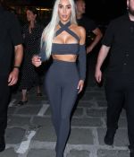 Access_Kardashian_08.jpg