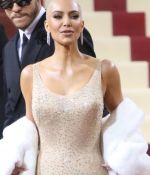 Access_Kardashian_010.jpg