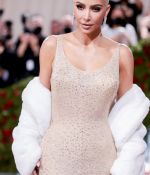 Access_Kardashian_07.jpg