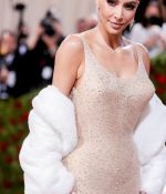 Access_Kardashian_08.jpg