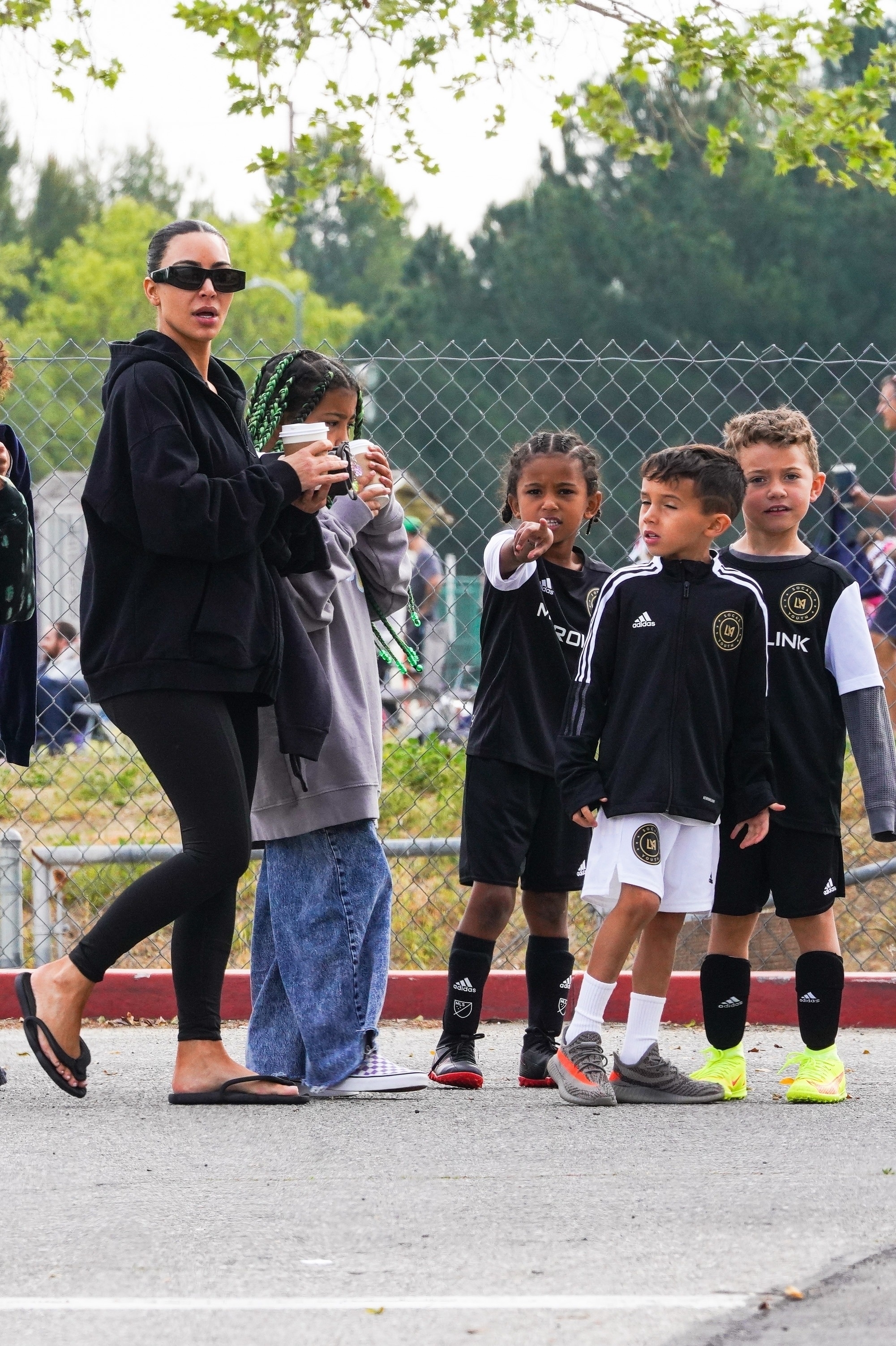 Access_Kardashian_02.jpg