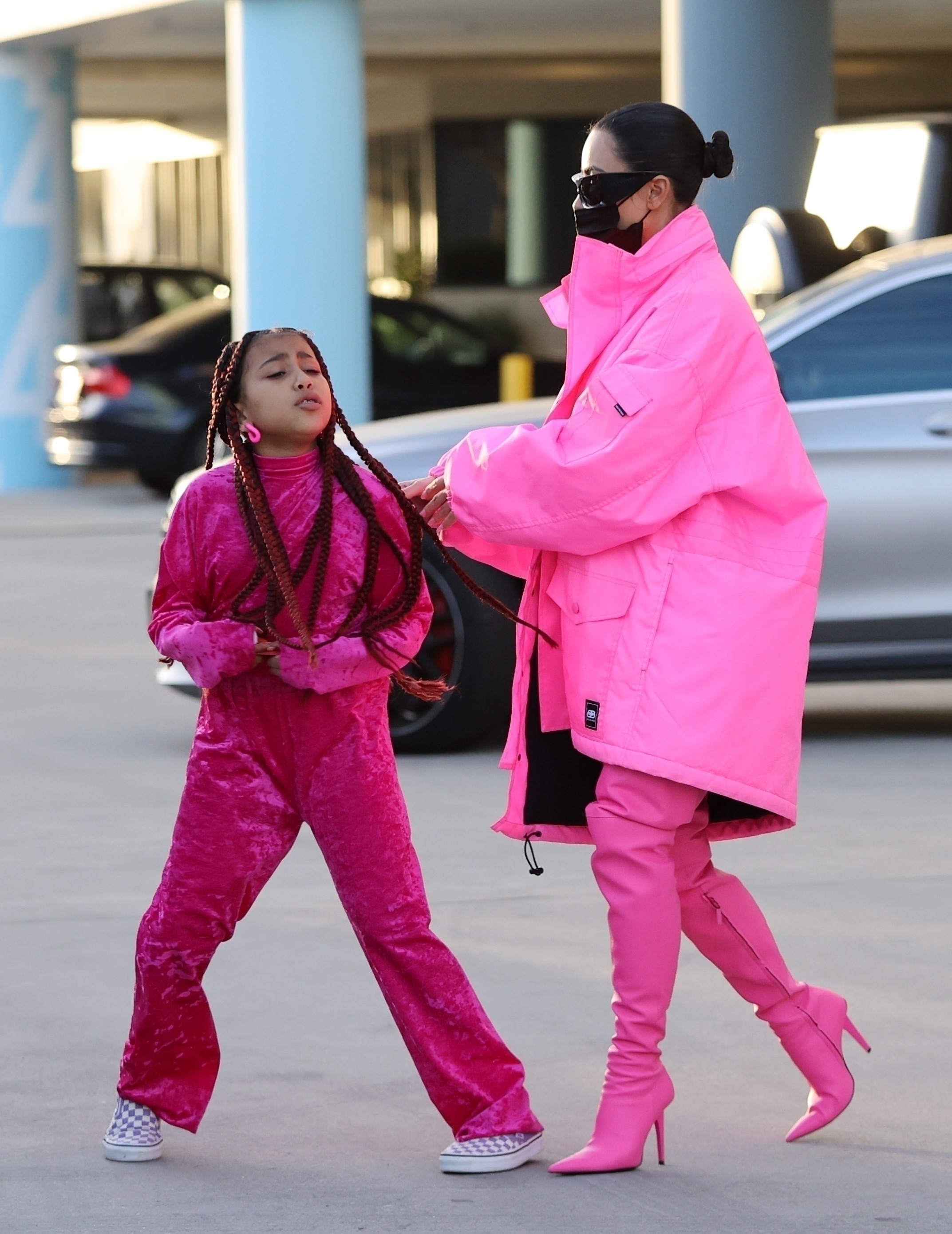 Access_Kardashian_08.jpg