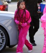 Access_Kardashian_04.jpg