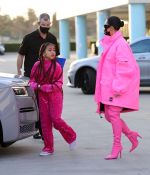 Access_Kardashian_05.jpg
