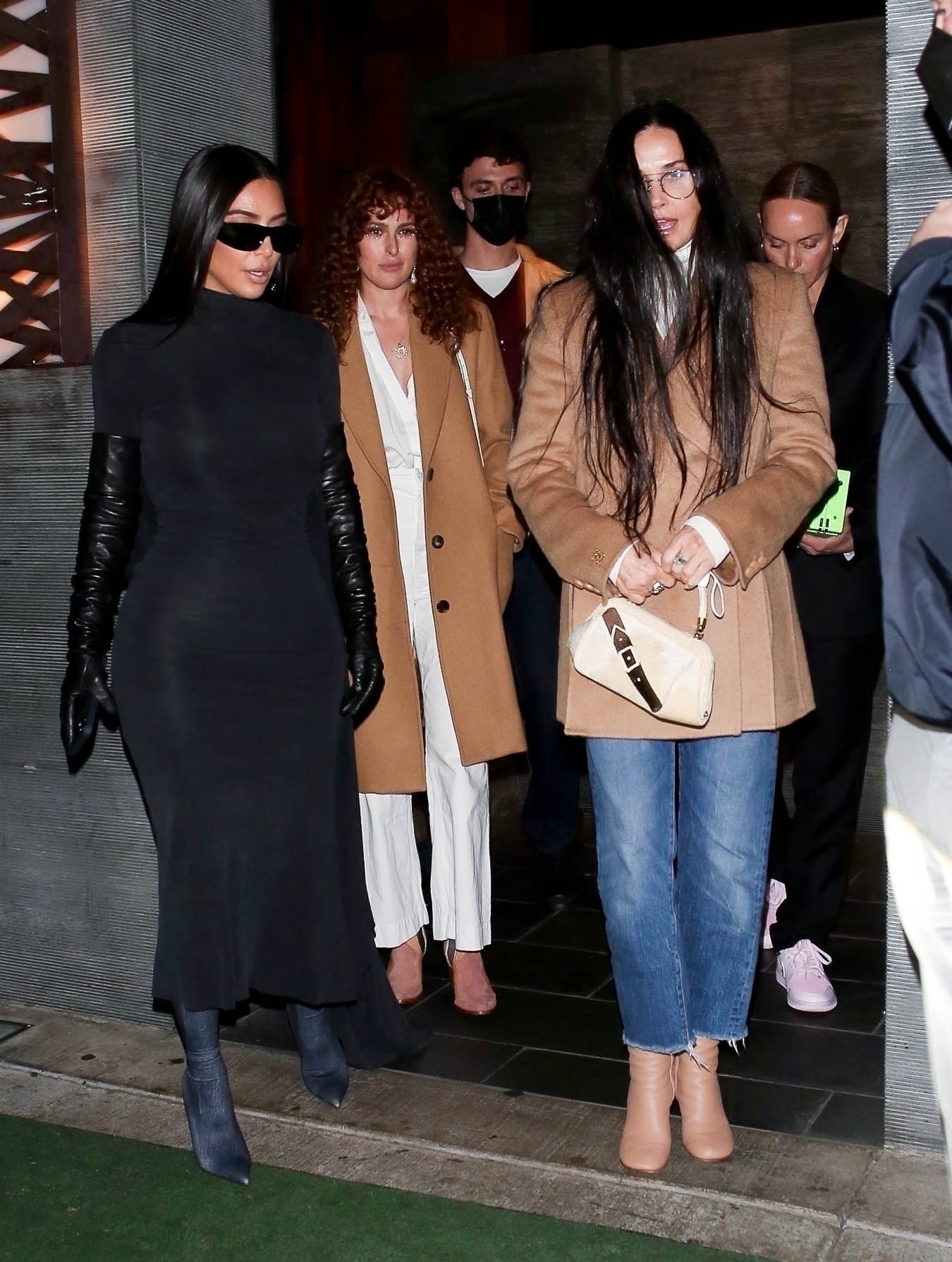 Access_Kardashian_01.jpg