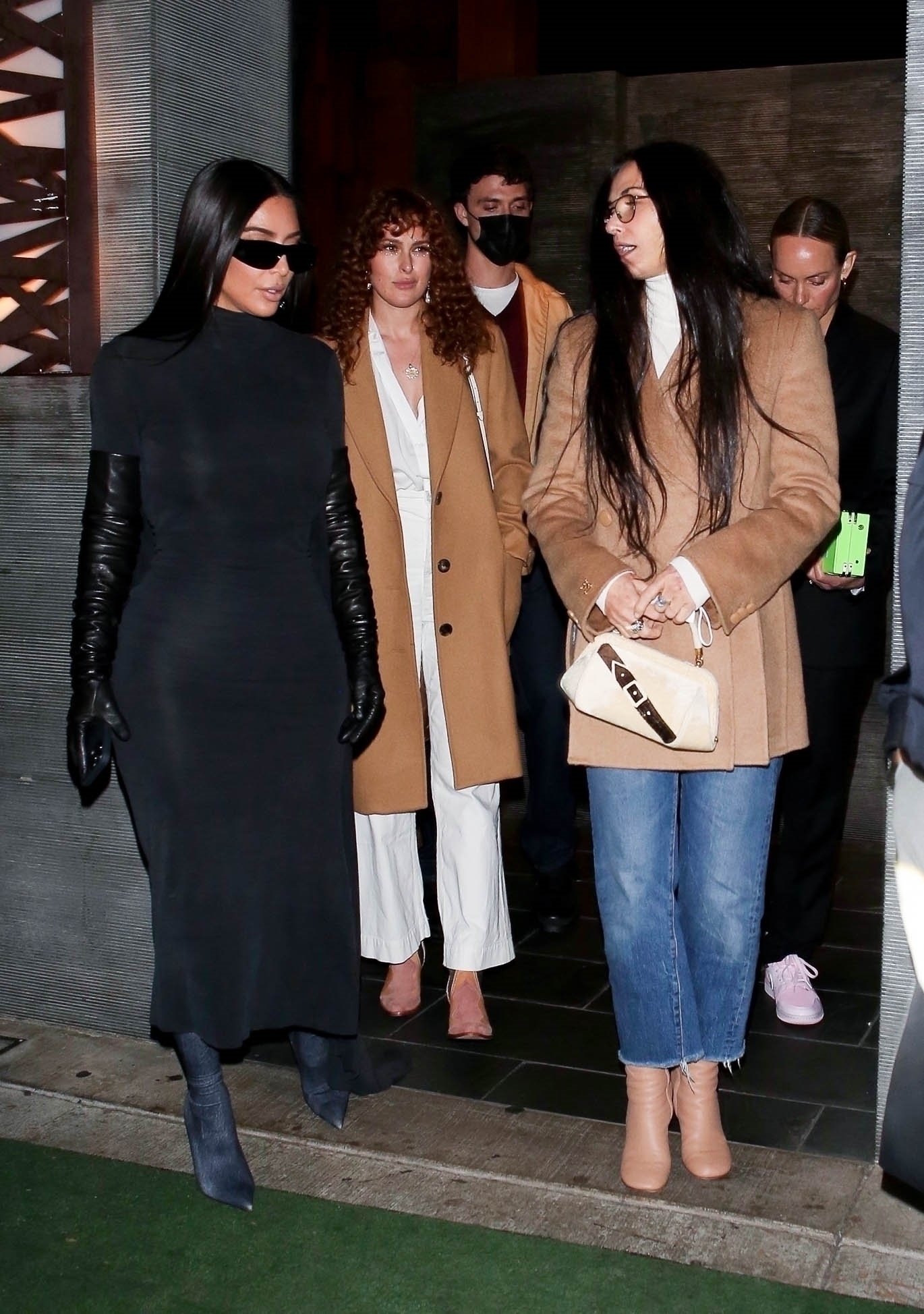 Access_Kardashian_03.jpg