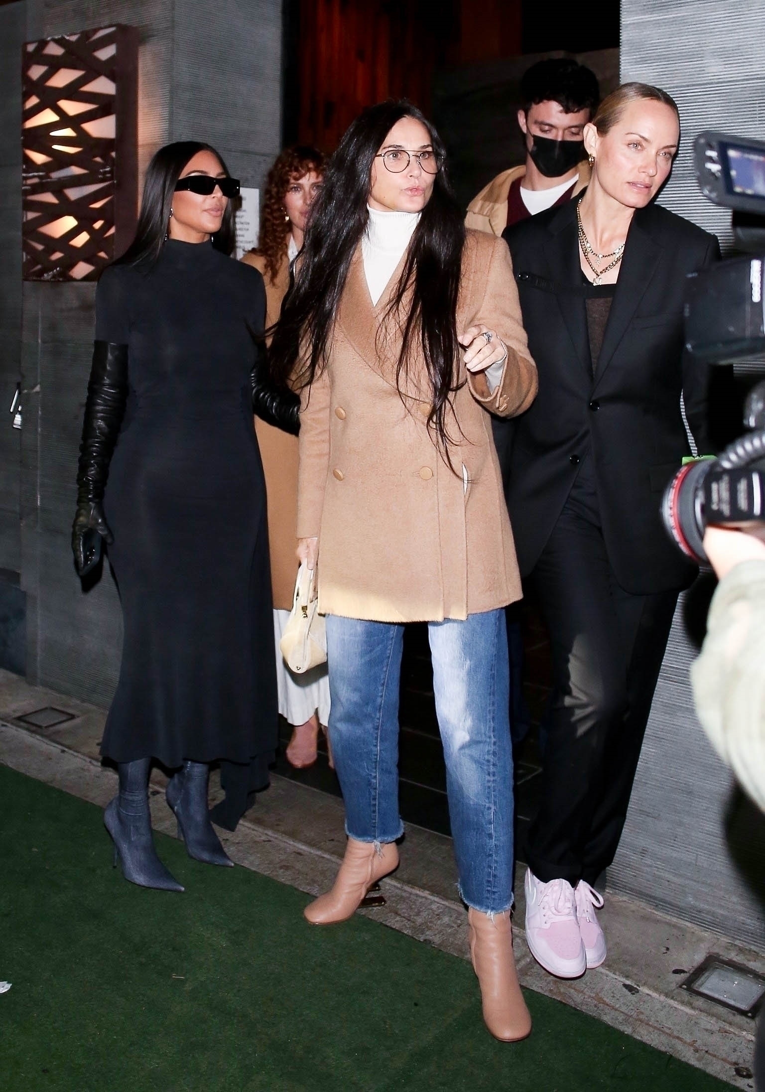 Access_Kardashian_05.jpg