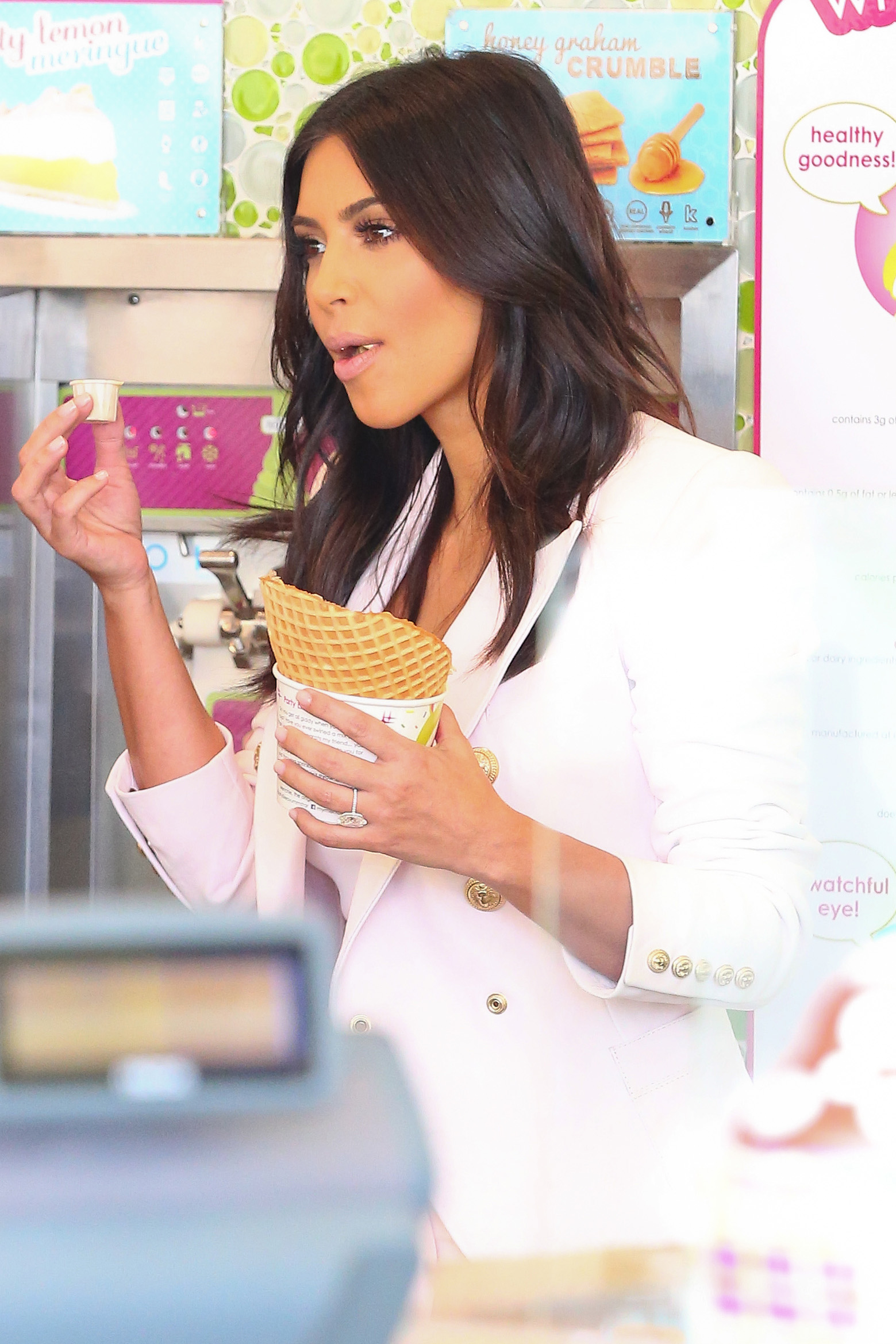 Access_Kardashian_03.jpg