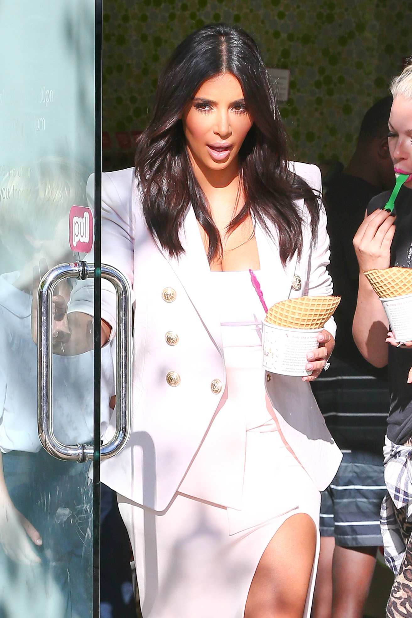Access_Kardashian_05.jpg