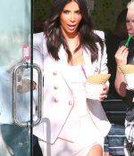 Access_Kardashian_05.jpg
