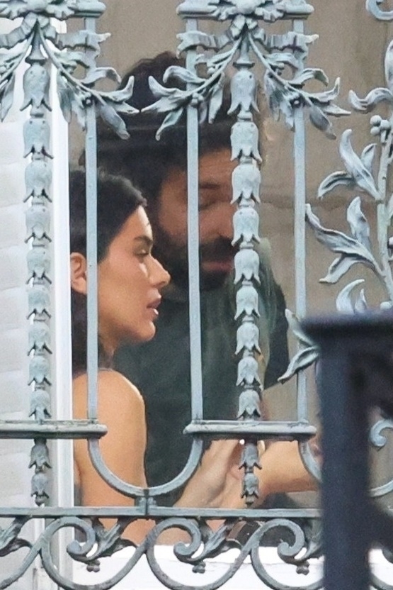 Access_Kardashian_07.jpg