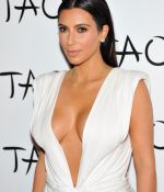 Access_Kardashian_03.jpg