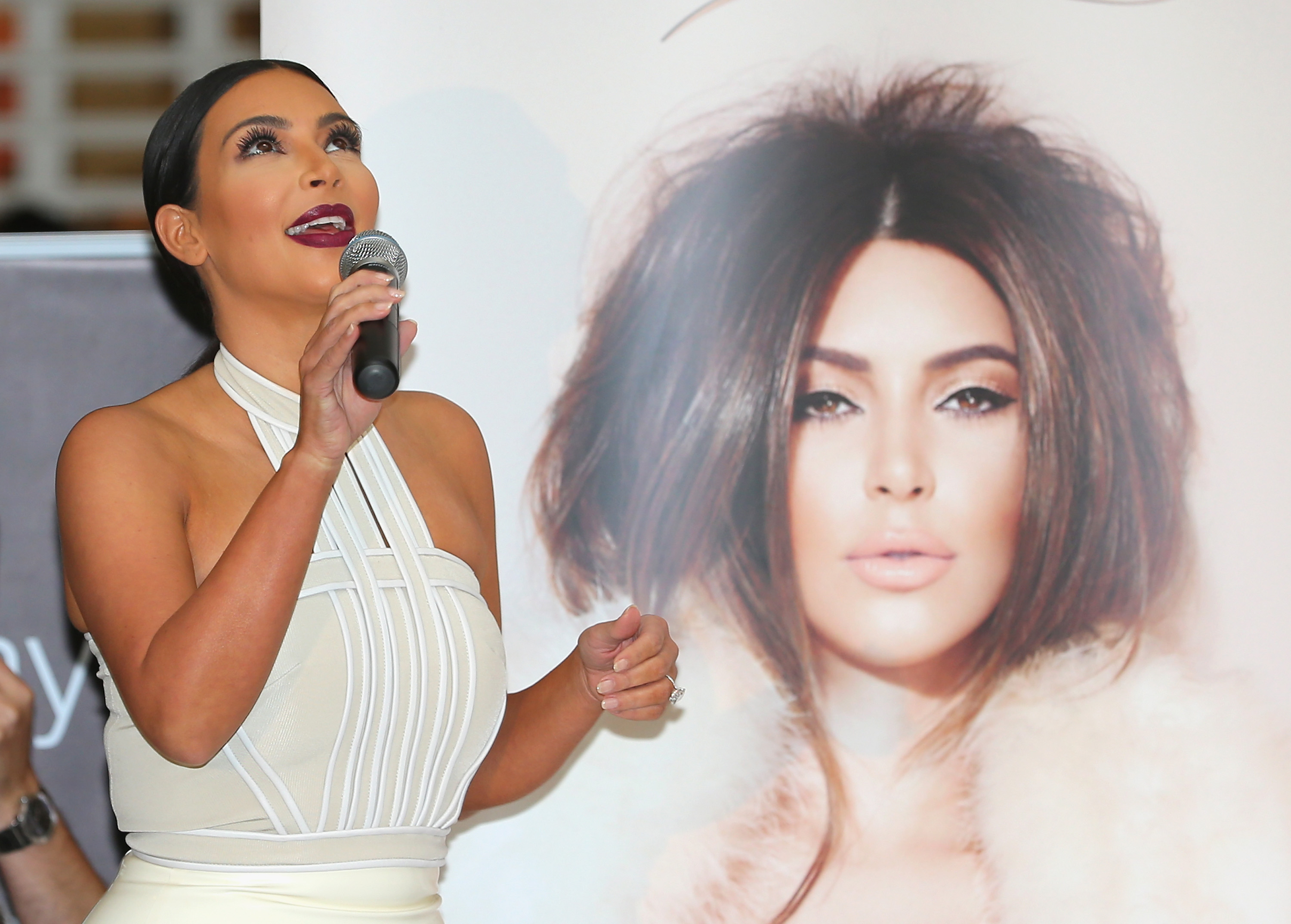 Access_Kardashian_03.jpg