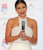 Access_Kardashian_031.jpg