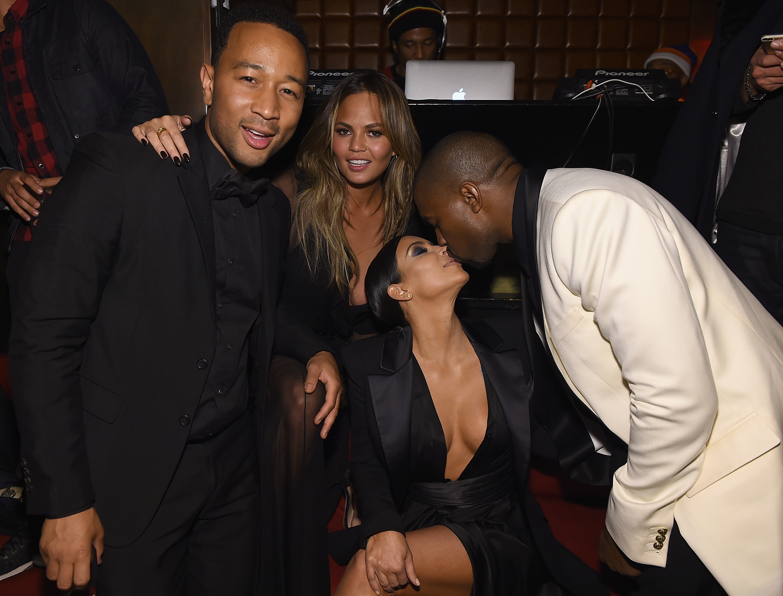 Access_Kardashian_01.jpg