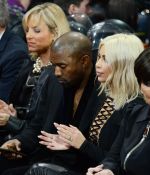 Access_Kardashian_06.jpg