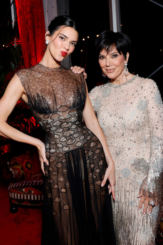 Access_Kardashian_01.jpg