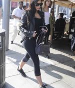 Access_Kardashian_07.jpg