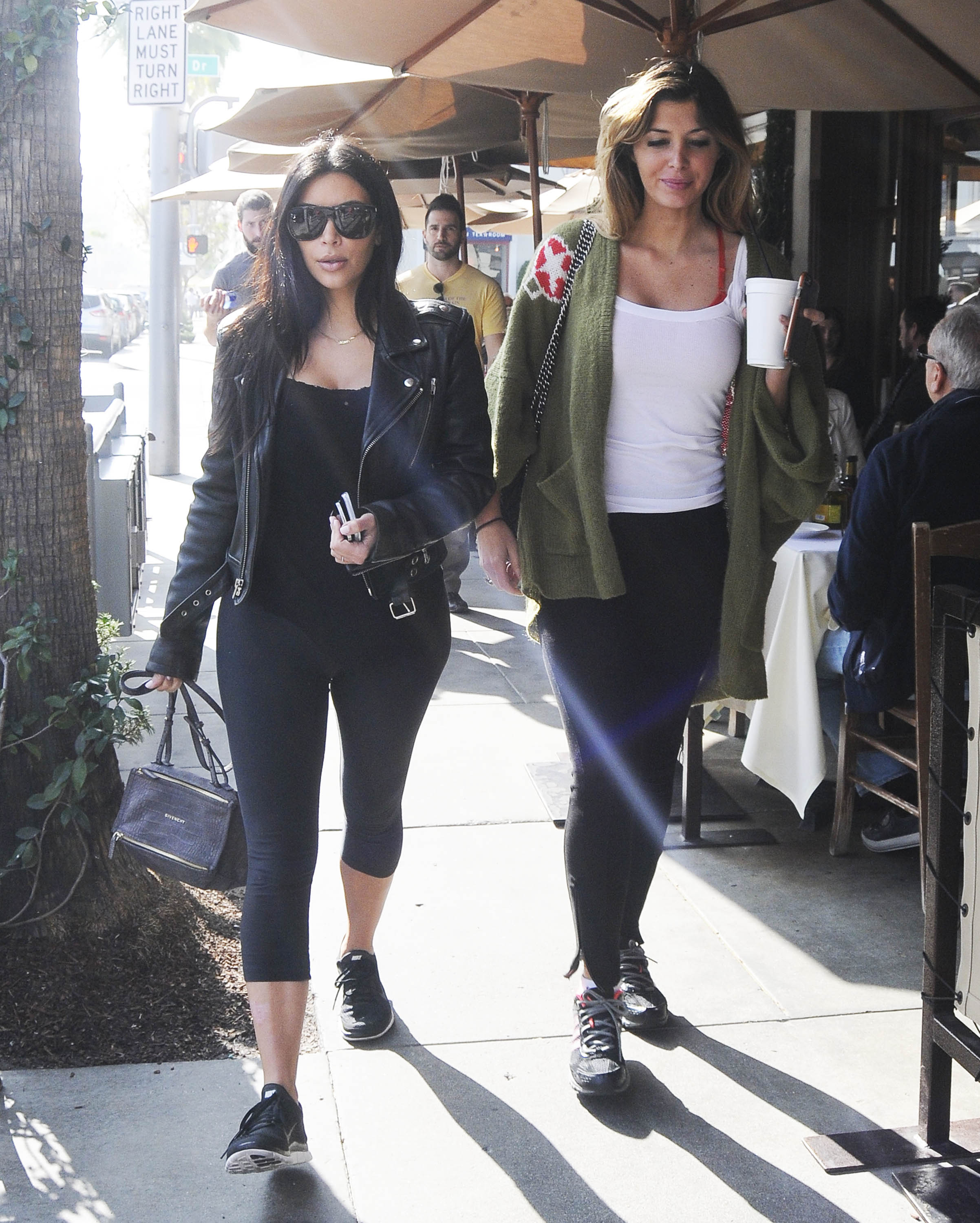 Access_Kardashian_02.jpg
