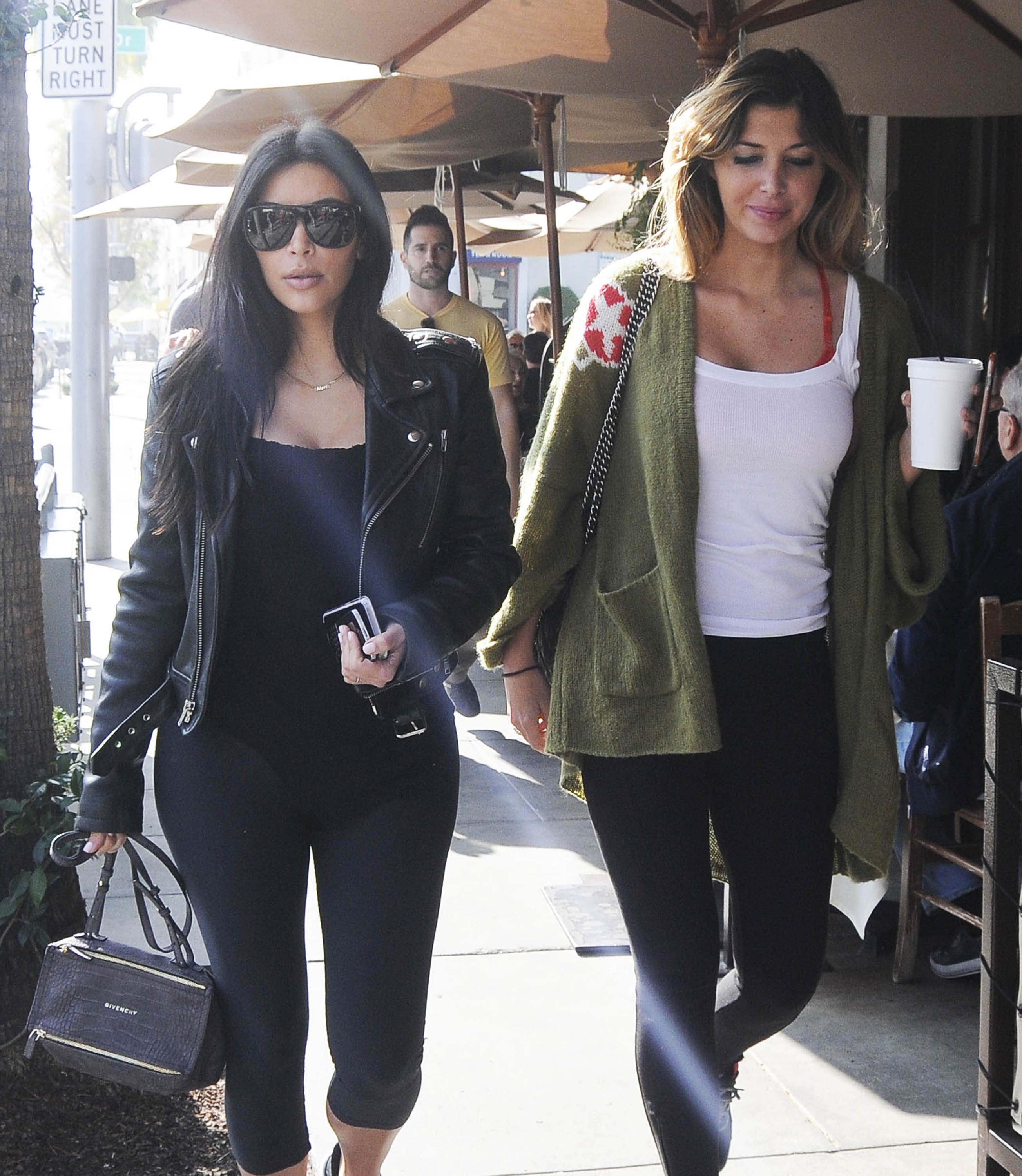 Access_Kardashian_06.jpg