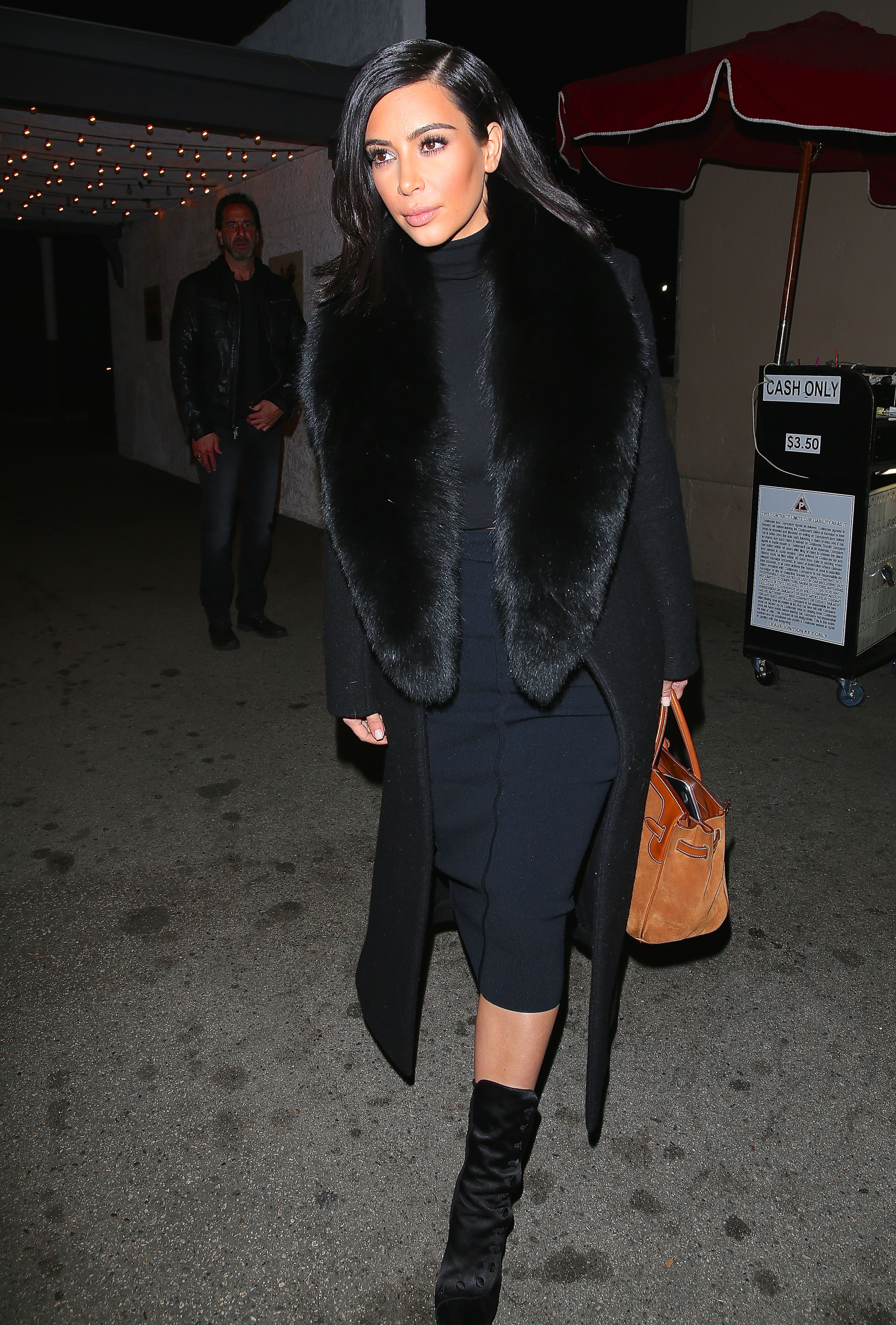 Access_Kardashian_07.jpg