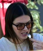 Access_Kardashian_004.jpg