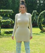 Access_Kardashian_02.jpg
