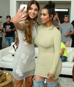 Access_Kardashian_06.jpg
