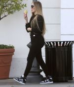Filename=Access_Kardashian_03.jpg
Filesize=244KiB
Dimensions=1280x1690
Date added=15.03.24 Access_Kardashian_03.jpg