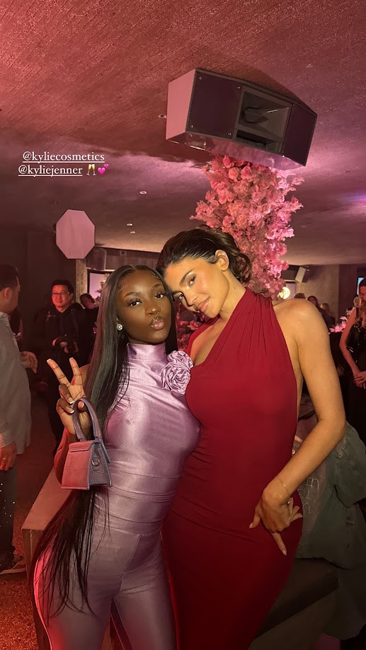 Access_Kardashian_07.jpg