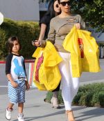Access_Kardashian_03.jpg