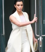 Access_Kardashian_03.jpg