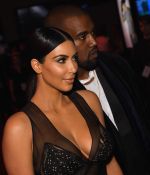 Access_Kardashian_06.jpg