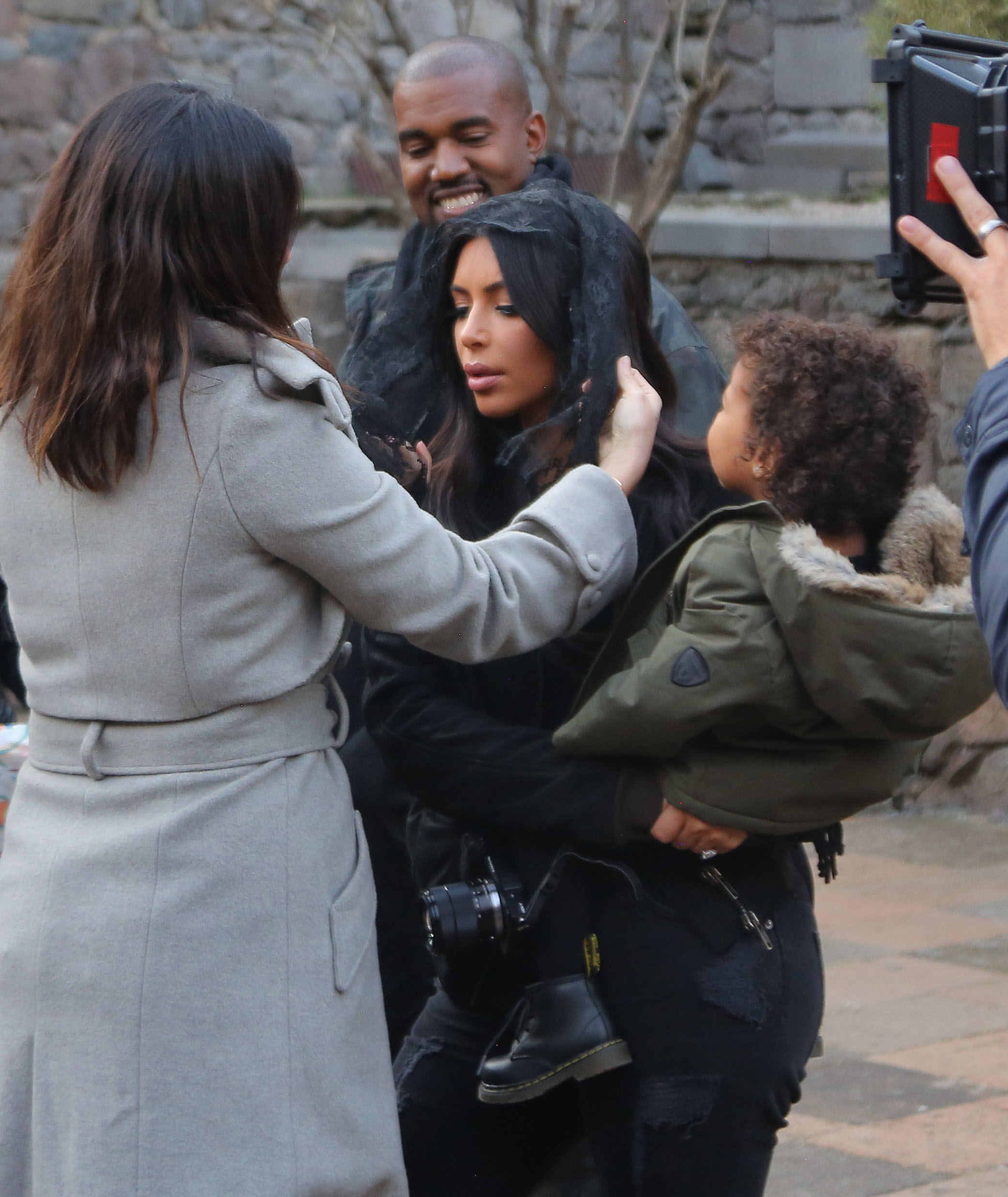Access_Kardashian_02.jpg