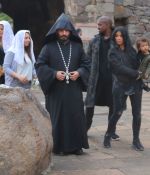 Access_Kardashian_010.jpg