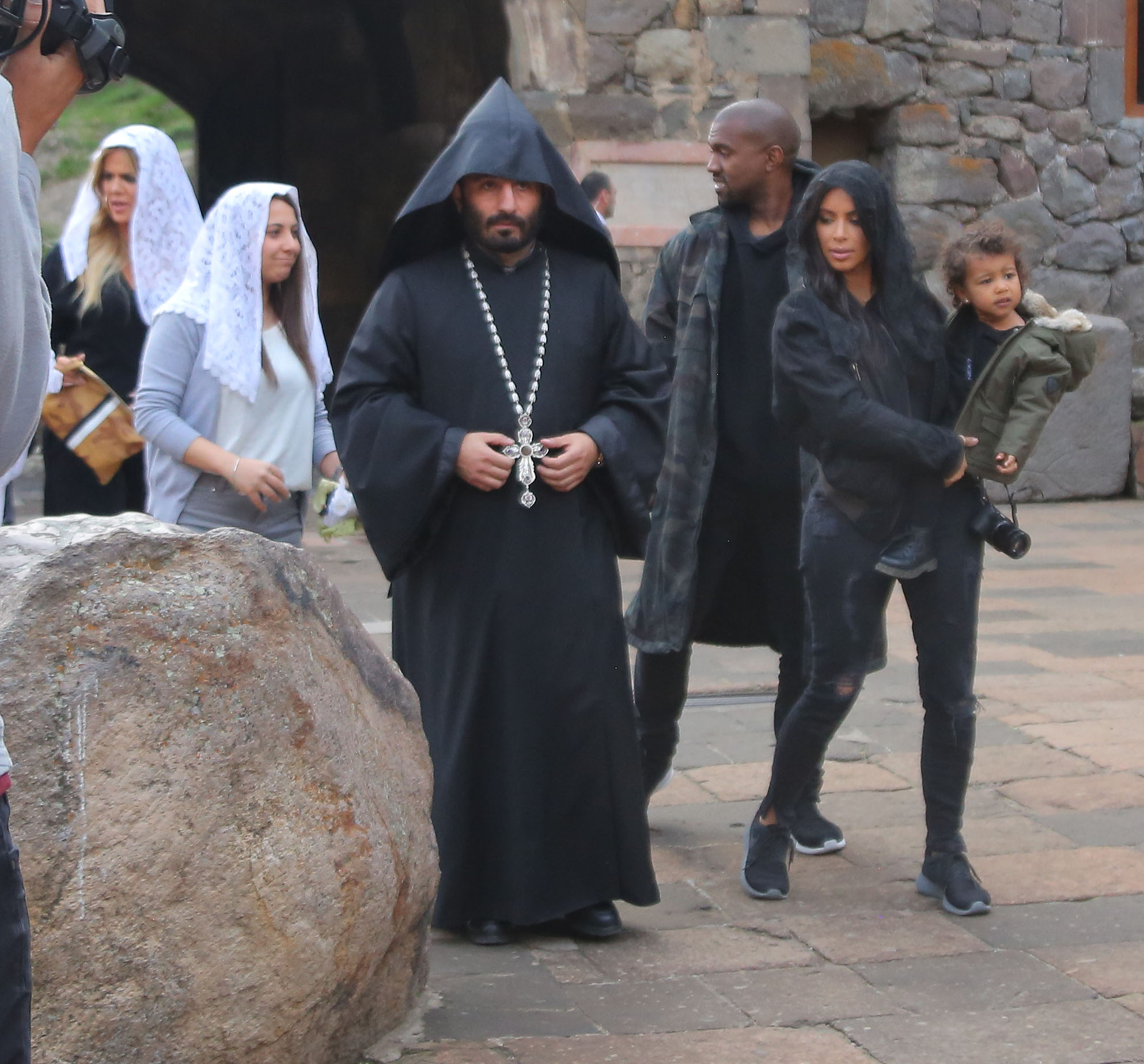 Access_Kardashian_03.jpg