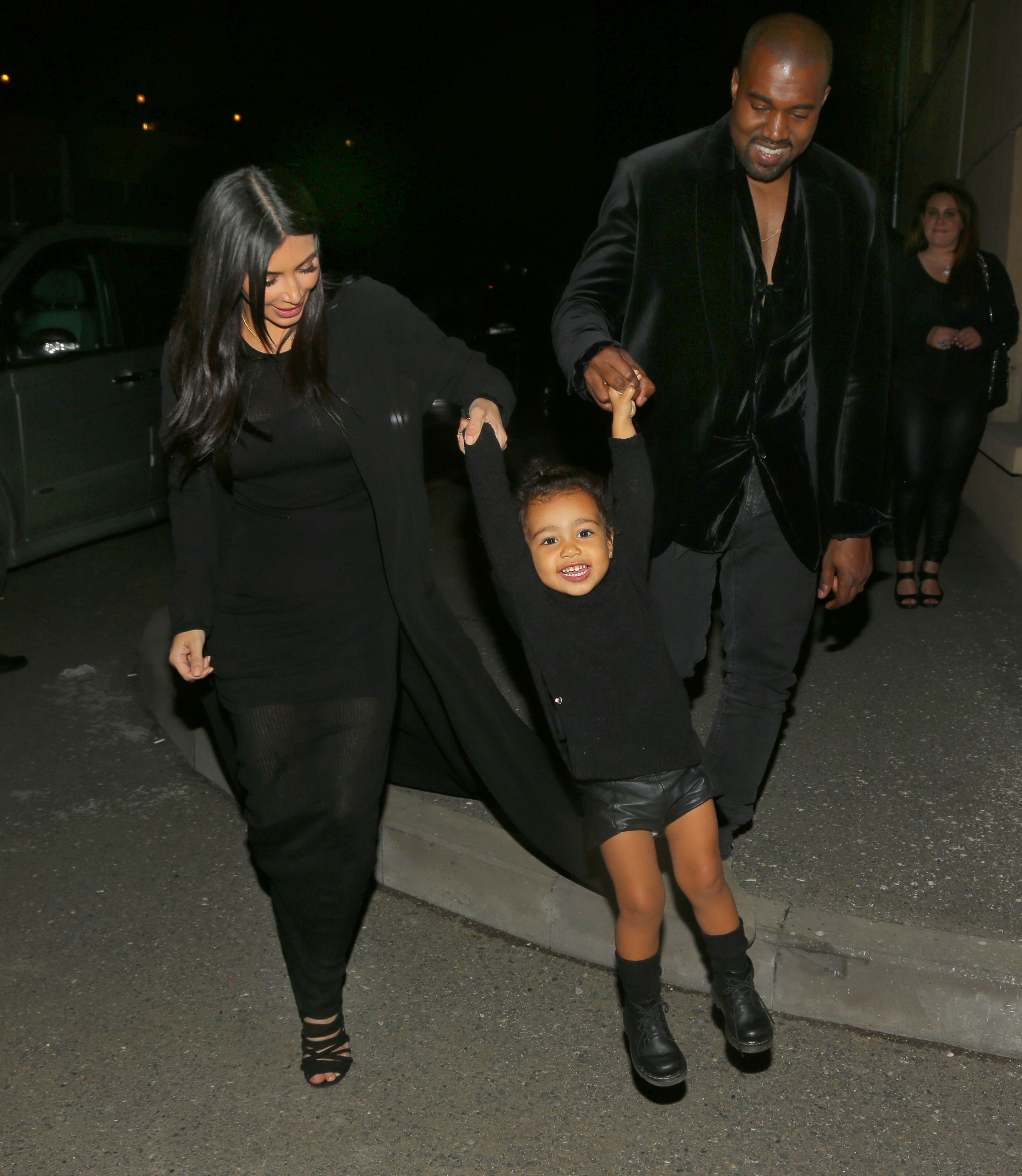 Access_Kardashian_01.jpg