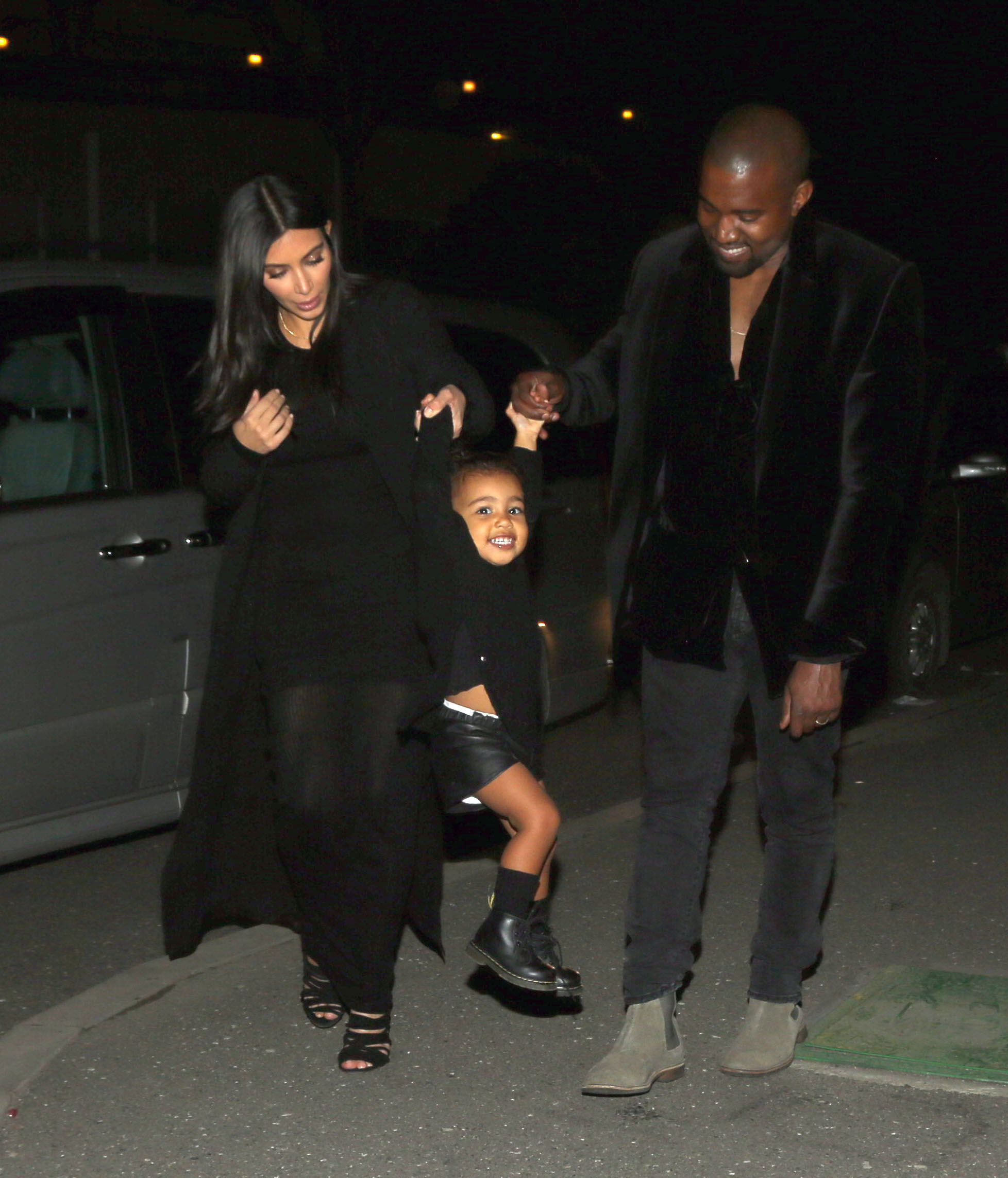 Access_Kardashian_02.jpg