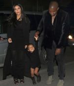 Access_Kardashian_03.jpg